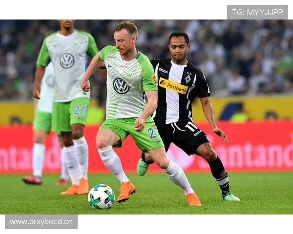 多特防线表现持续不稳，赛季稳定性承压，对争冠形势形成制约