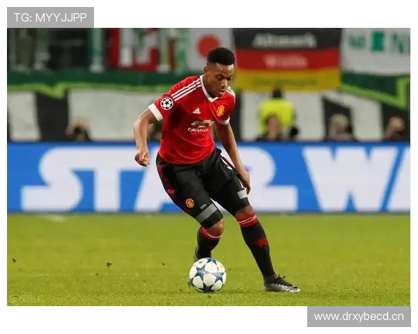 努涅斯非典型中锋属性为何评价两极分化 努涅斯非典型中锋属性为何评价两极分化